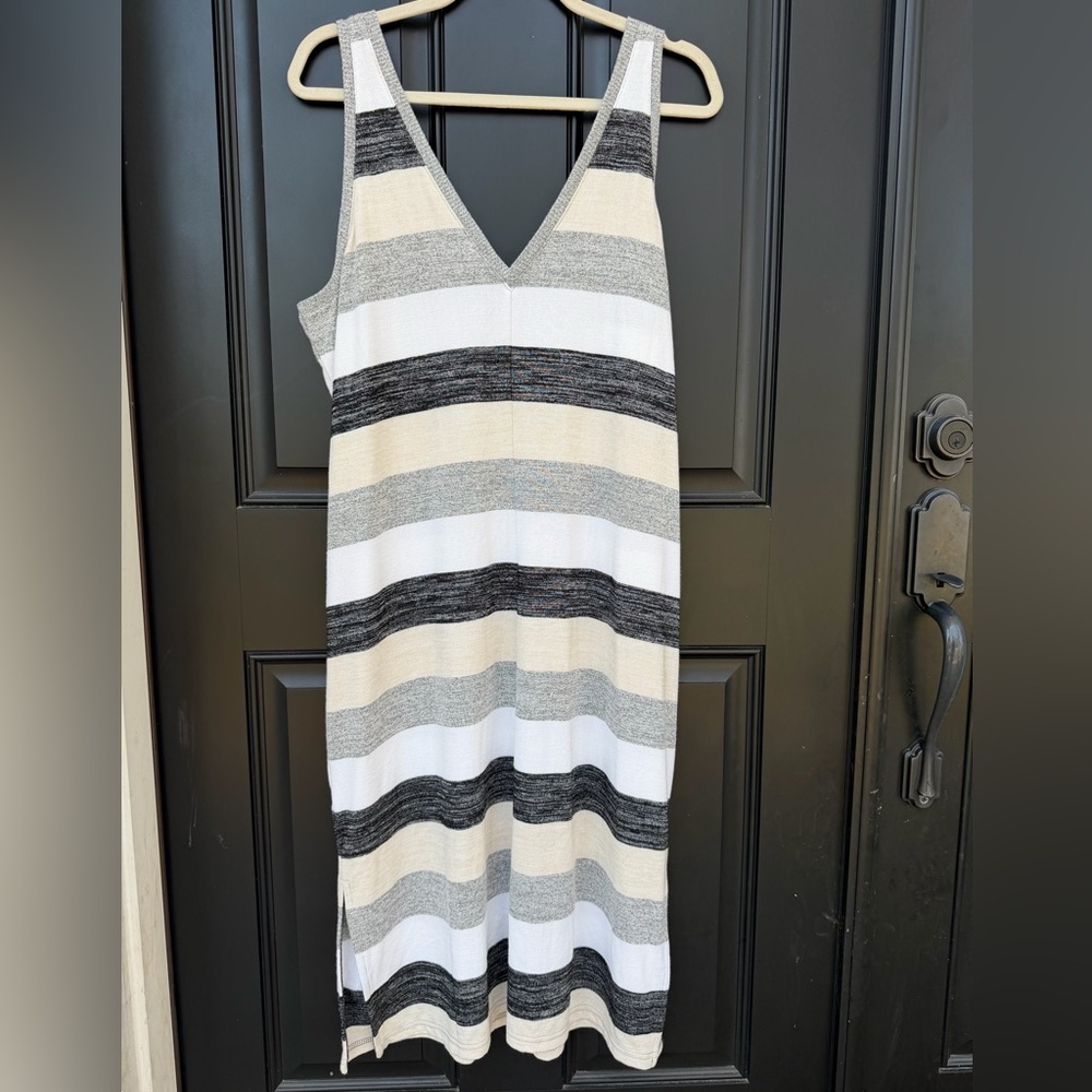 GAP Striped V-Neck Sleeveless Maxi Dress - White, Cream & Gray - Picture 4 of 4